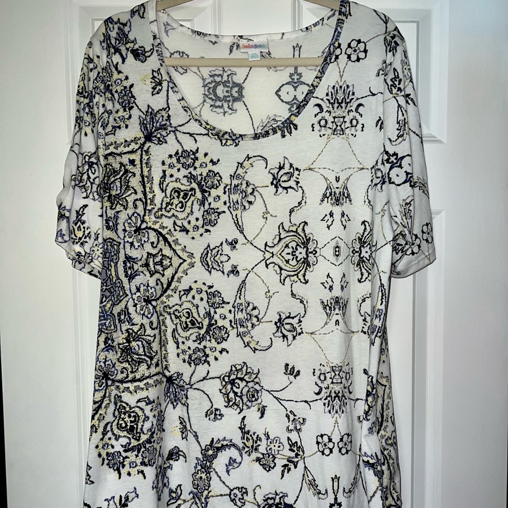 LuLaRoe short sleeve 2xl